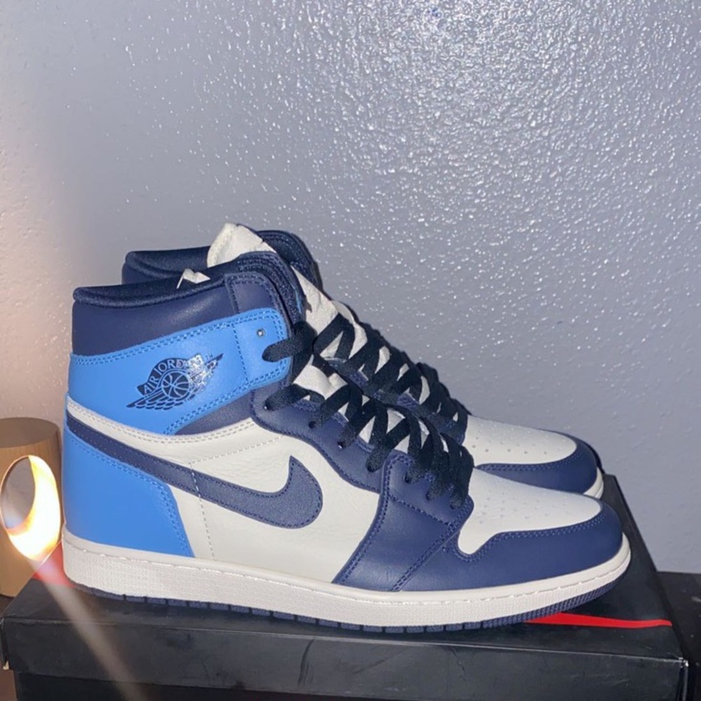 Jordan 1 High Obsidian